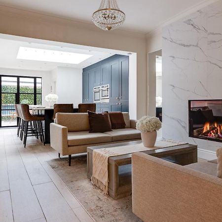 Villa Luxury Georgian Townhouse With Cinema And Parking Chester Esterno foto