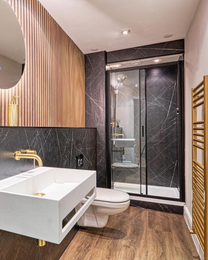 Villa Luxury Georgian Townhouse With Cinema And Parking Chester Esterno foto